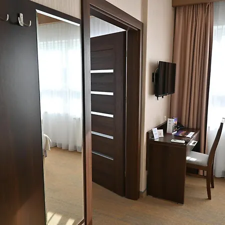 马尔堡中心酒店 3*