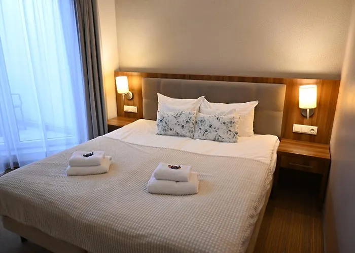 马尔堡中心酒店 酒店